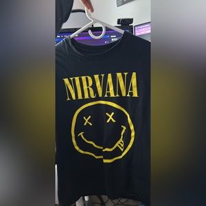 Nirvana tee